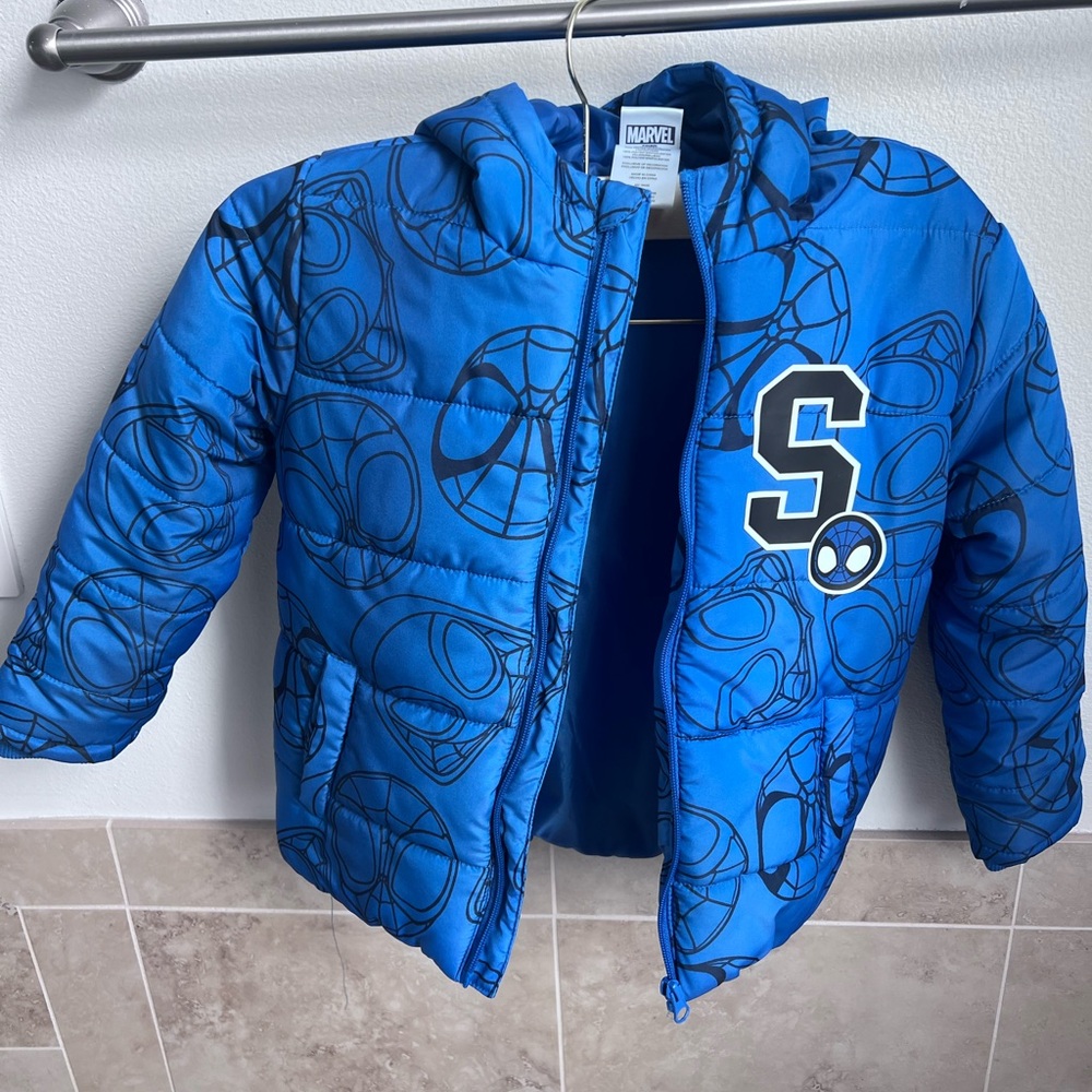 Marvel Blue Spider-Man Kids Puffer Jacket never used not tag Absolutely great !